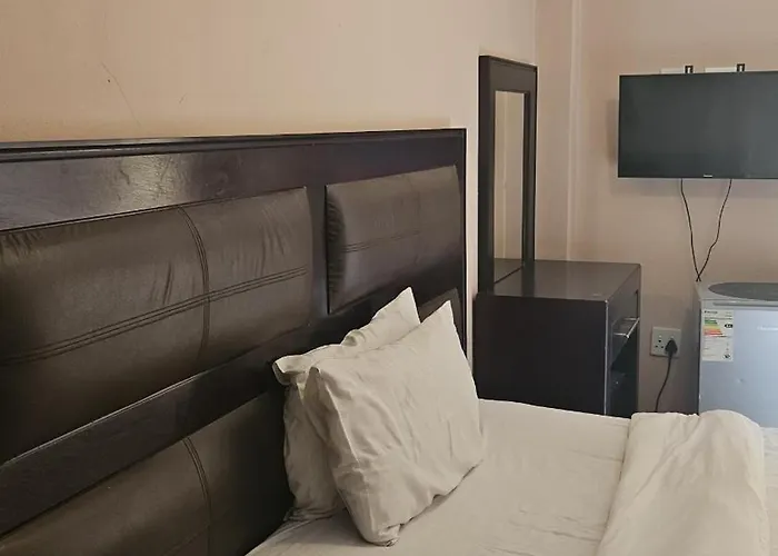 Kamp David Lodge And Apartment